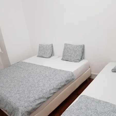 Хостел 7 Luz *